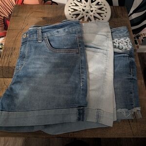 Girls Jean Shorts Trio. Girls Size 12 & 12.5plus. Levi's & SO Brand.